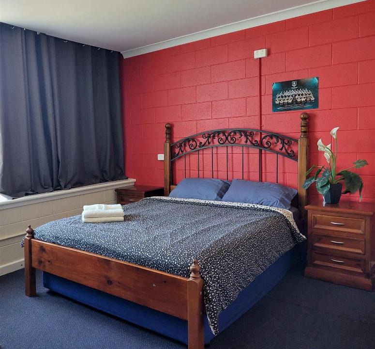 Port Adelaide Hostel | Port Adelaide Backpackers