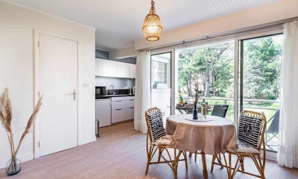 Carnac Apartment | Port An Dro by Interhome