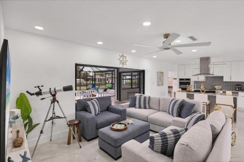 Edgewater House | Port Charlotte 4 Bedroom Pool Vacation Home on Peace River