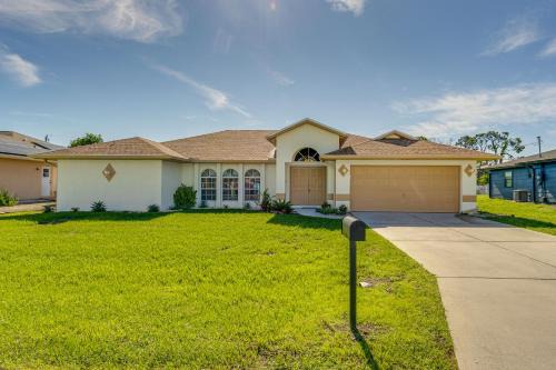 Port Charlotte House | Port Charlotte Home ~ 3 Mi to Beach & Harbor!
