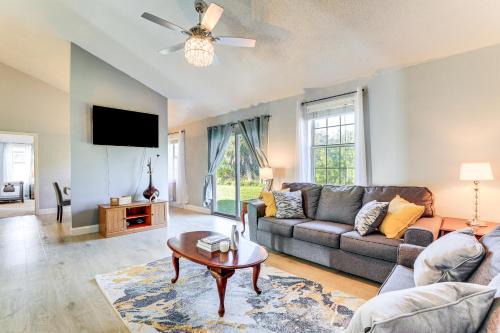 Port Charlotte House | Port Charlotte Home Near Beaches and Dining