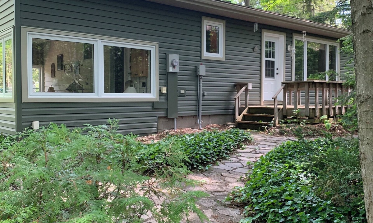 Saugeen Shores Cottage | Port Elgin Shimmering Shores Cottage Rental
