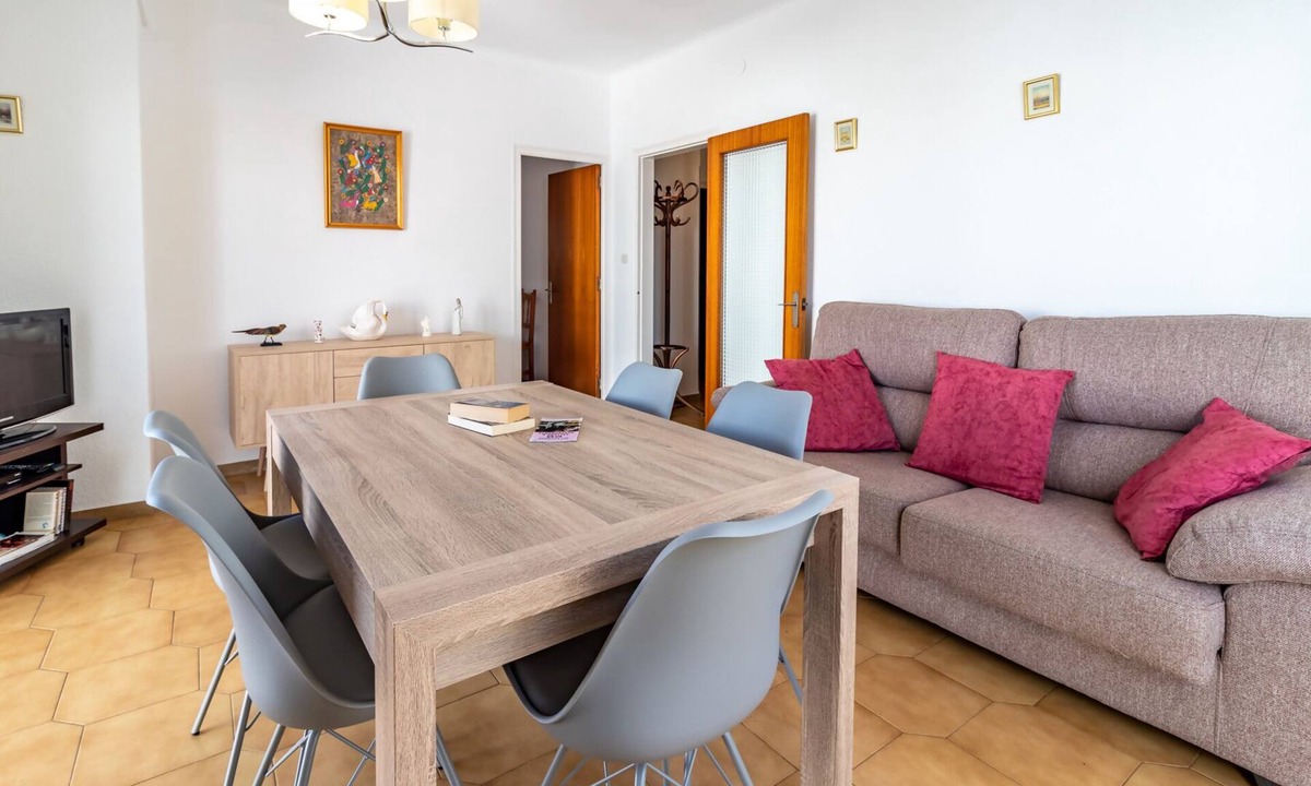 Llanca Apartment | Port Llançà 35 - Apartment in the port area