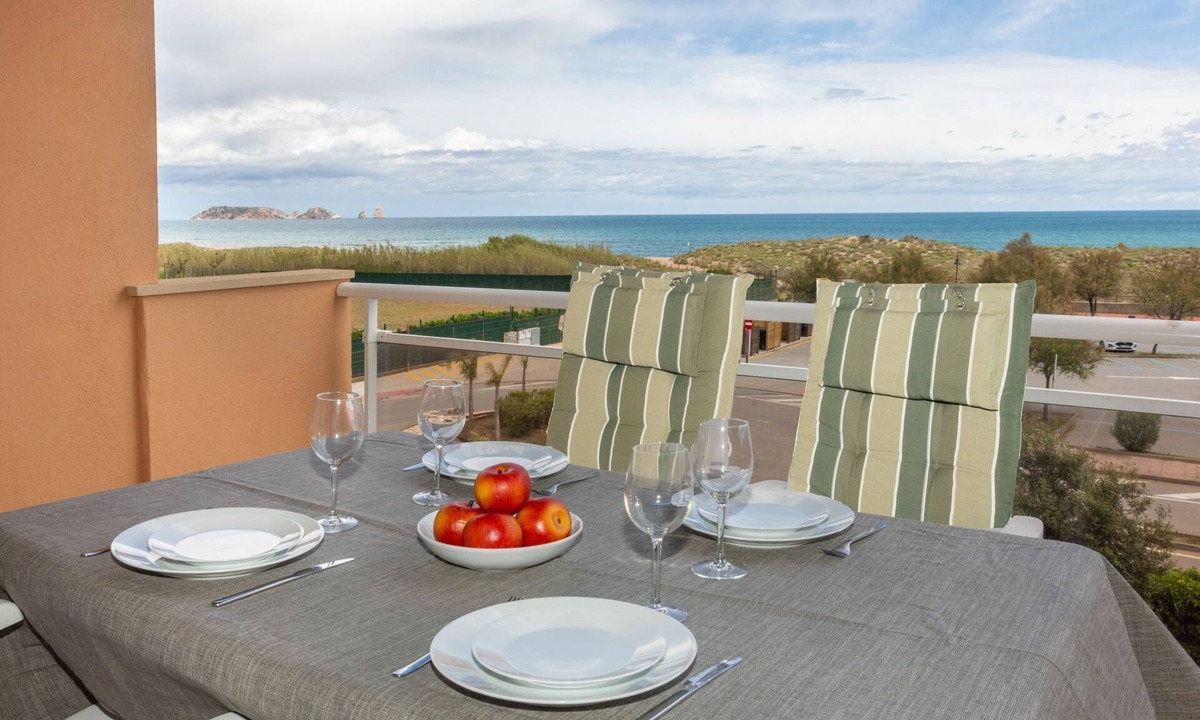 Pals Apartment | Port Pals Sunrise & Sunset by Interhome