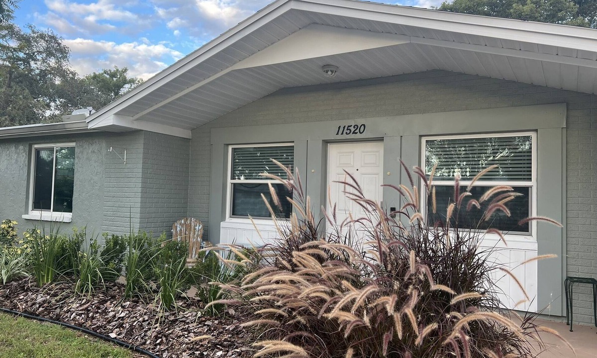 Gulf Highlands Cottage | Port Richey Vacation Getaway, Family/Pet-Friendly, Near Beaches and Tampa Bay