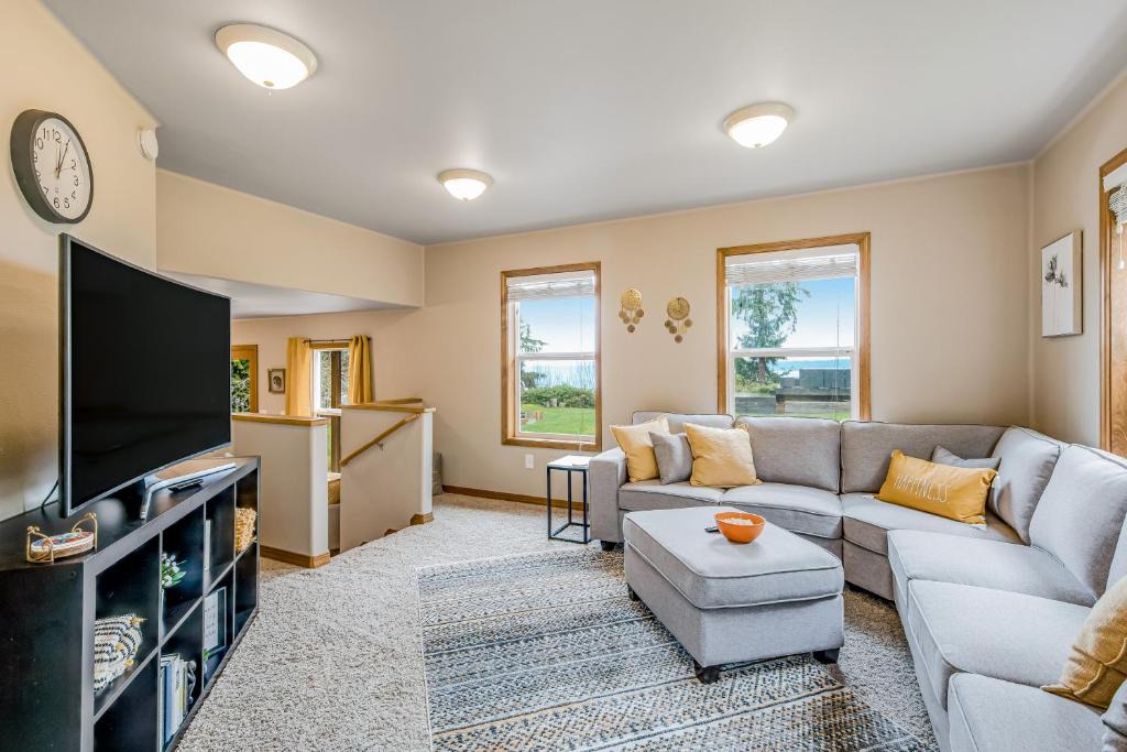 Camano Island House | Port Susan Bay