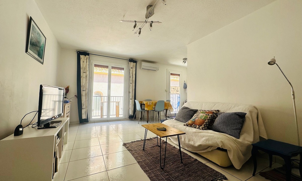 Port-Vendres Apartment | Port-Vendres - 3* T2 Apartment with Air Conditioning, Parking, Port View