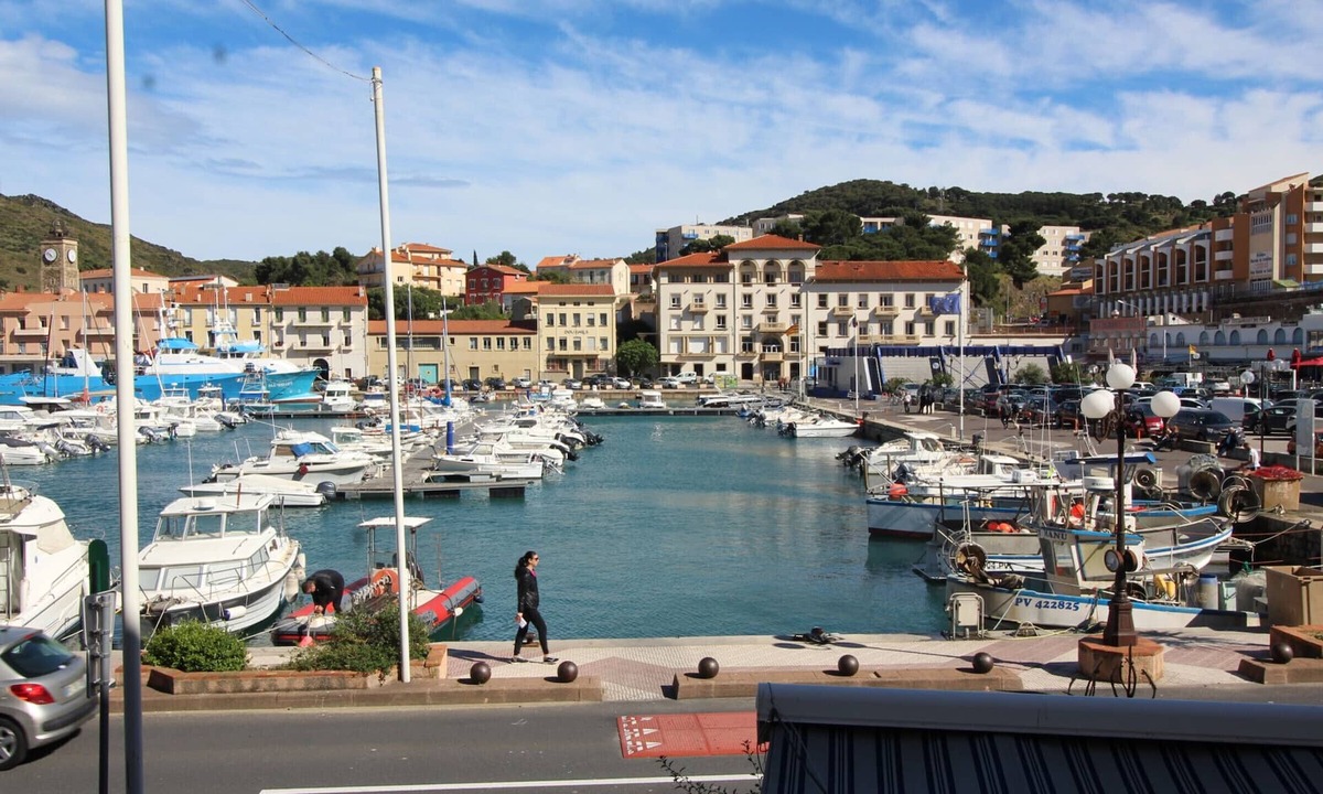 Port-Vendres Apartment | Port-Vendres: Apartment 4 ppl, port view, elevator