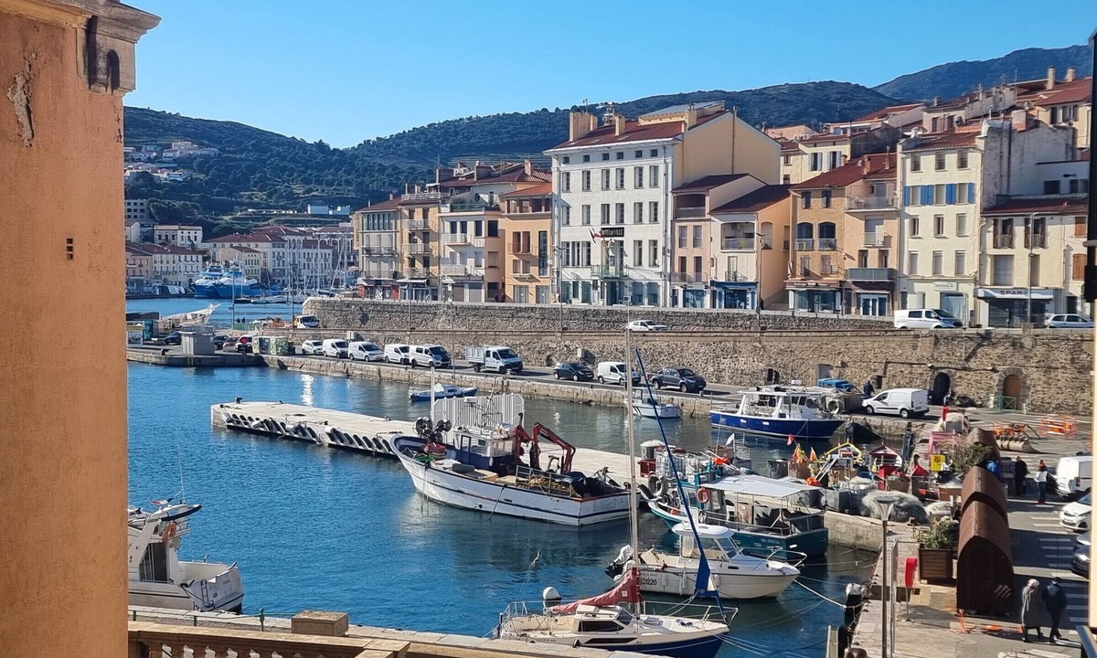 Port-Vendres Apartment | Port-Vendres apartment, harbor view, parking & WIFI