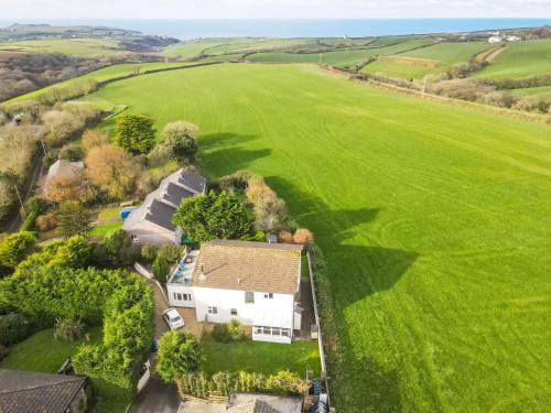 Pendoggett House | Port View House