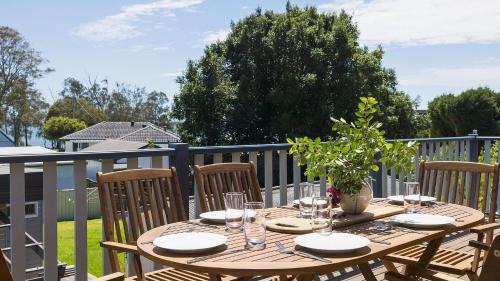 Lemon Tree Passage House | Port View on the Peninsula