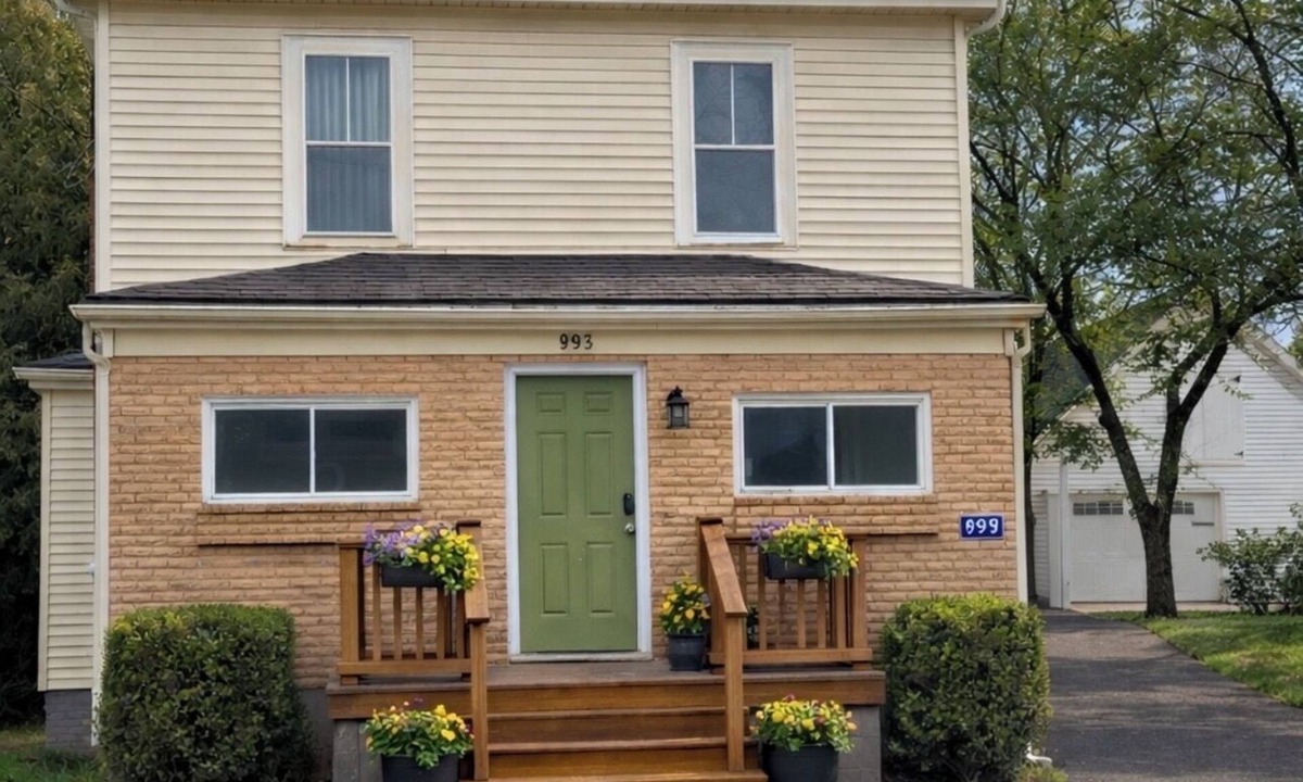 Port Williams House | Port Williams/Wolfville sleeps 15