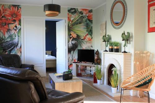 Arromanches-les-Bains Apartment | Port Winston free parking