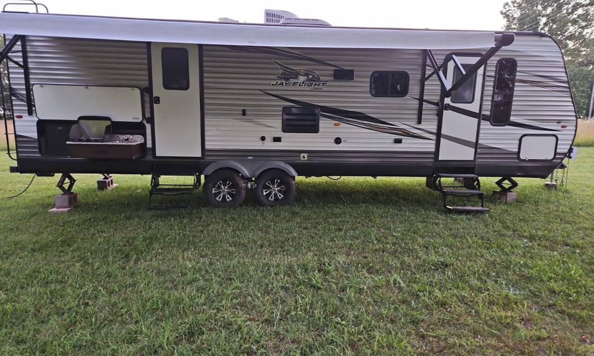 Elkland RV Rental | Portable camper for all camping needs