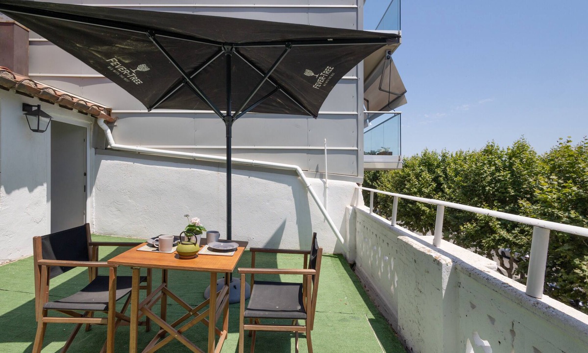 Arenys de Mar Apartment | Portblanc Front Apartment with Sea Views, Wi-Fi, and Air Conditioning