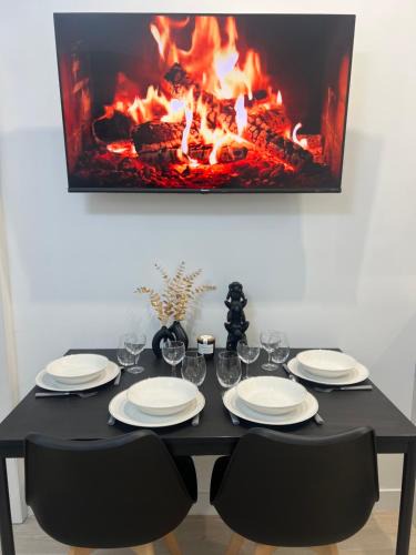 Issy-les-Moulineaux Apartment | Porte de Versailles - Appartement Charmant - Paris 15
