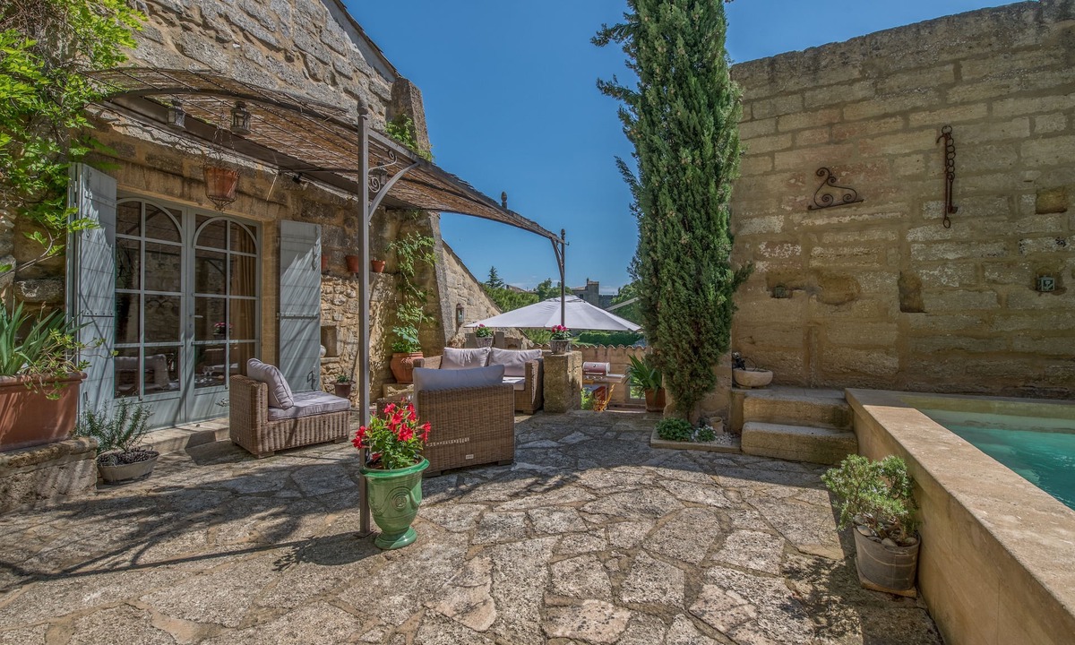 Saint-Siffret House | Portes D'Uzes, old bed and breakfast charming residence with swimming pool