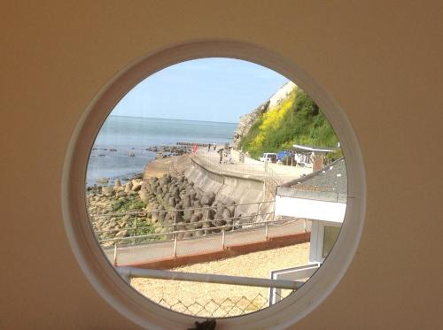 Ventnor Villa | PORTHOLES