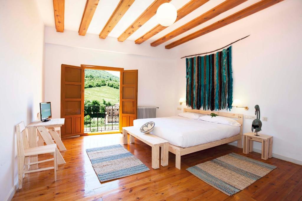 Villoslada de Cameros Hotel | Posada Hoyos de Iregua