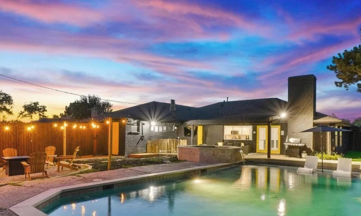 Northwest Dallas House | Posh 6BR/3B Home with Pool, Media/Game Room