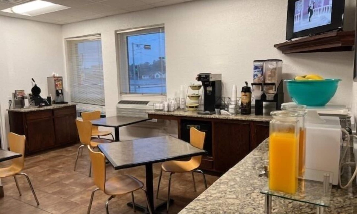 Wisconsin Rapids Hotel | Posh Inn & Suites