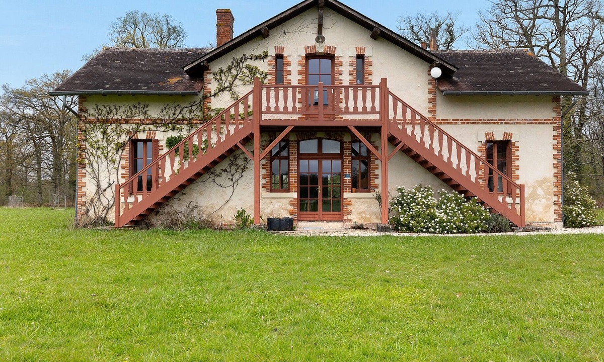 Ambillou Villa | Potager Rempotoir – Domaine de La Trigalière with Shared Pool