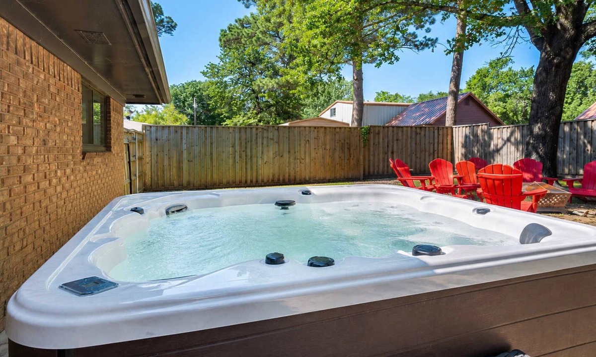 Pottsboro House | Pottsboro Retreat - Hot Tub & Game Room