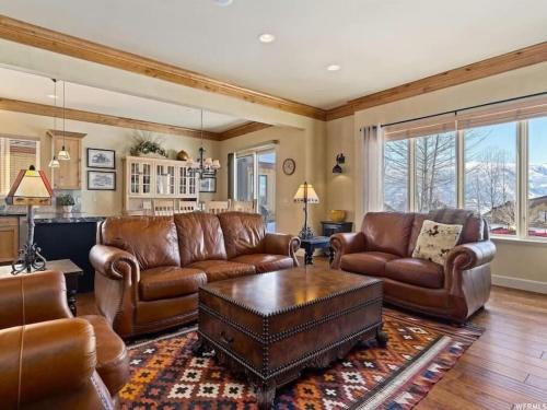 Eden House | Powder Mtn Wolf Den TR11Ski Retreat Dog Friendly