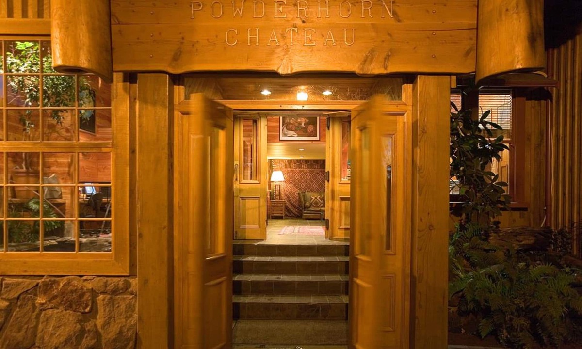 Ohakune Hotel | Powderhorn Chateau