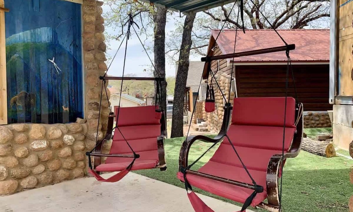 Medicine Park House | PPI Native American Theme suite-Slps 4 w/Gazebo