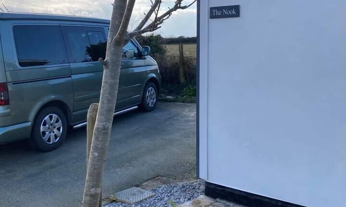 Praa Sands Apartment | Praa Sands - Apartment - Sleeps 2 - Parking