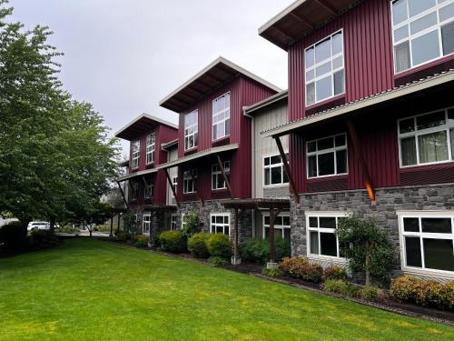 Yelm Hotel | Prairie Hotel