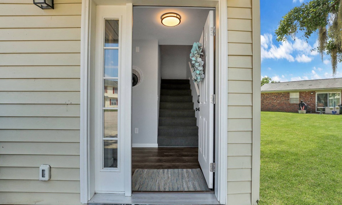Charleston House | Pre filled title
