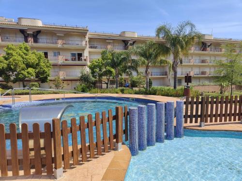 Sant Carles de la Rapita Apartment | Precioso Atico terraza solarium cocina de verano y piscina cerca de las playas