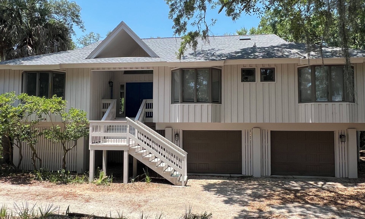 Blue Heron Lake House | Precious Island Cottage