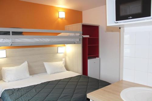 Plaisir Hotel | Première Classe Plaisir Gatines