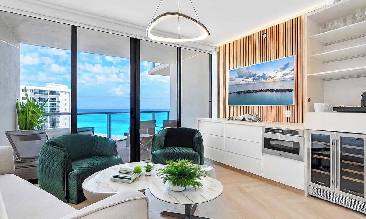 City Center Apartment | Premier 2-Bedroom Oceanfront Residence at The W