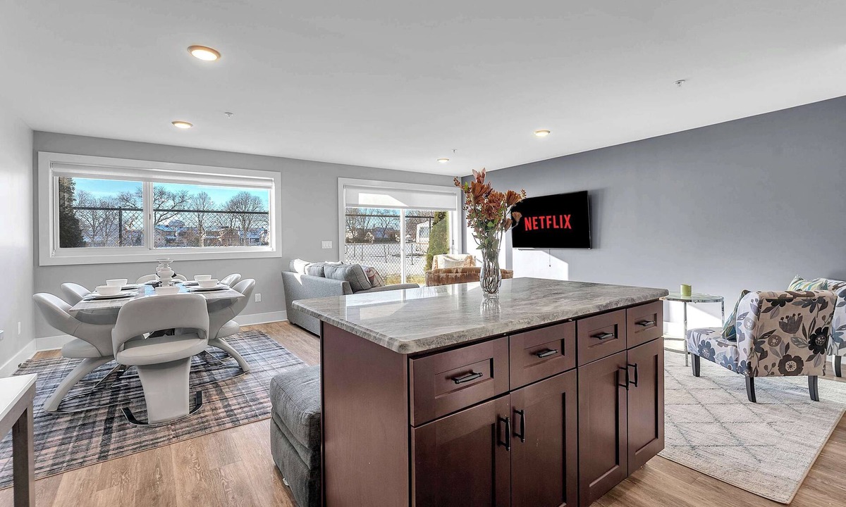 Birmingham Apartment | Premier Birmingham Retreat