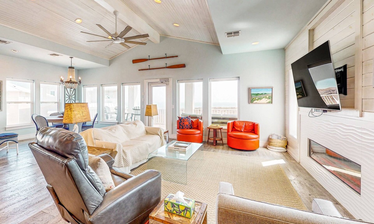 Port Aransas House | Premier Gulf-Front Luxury Rental in Port Aransas with Private Pool, Beach Access