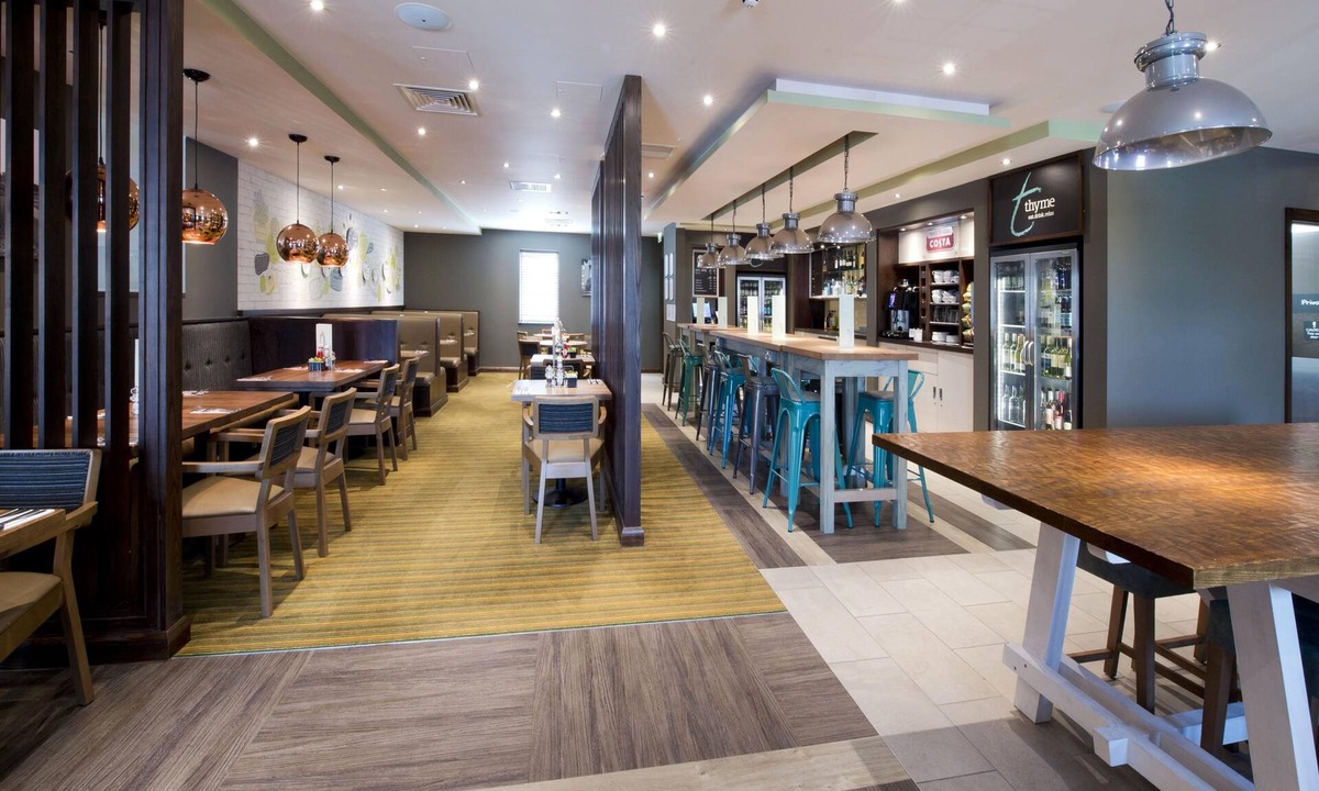 Runnymede Hotel | Premier Inn Addlestone