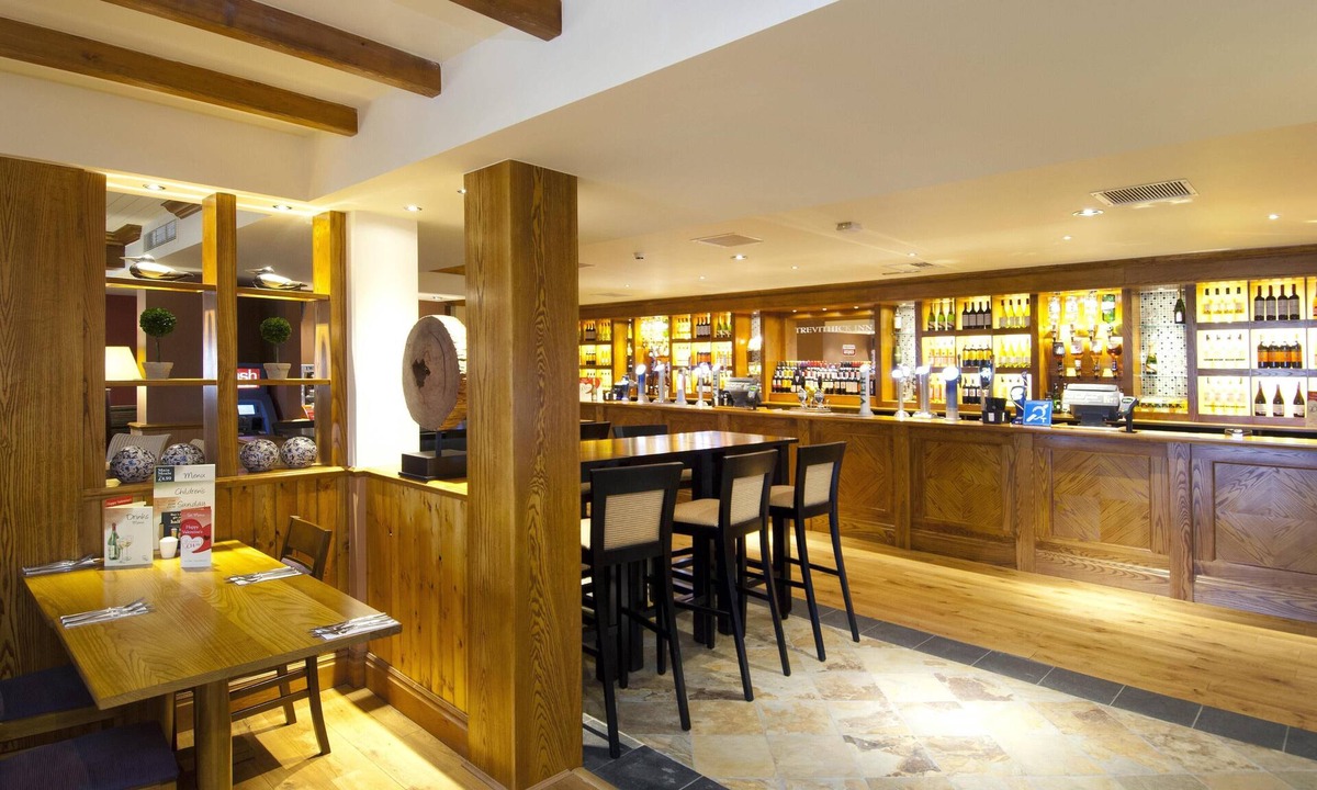 Camborne Hotel | Premier Inn Camborne