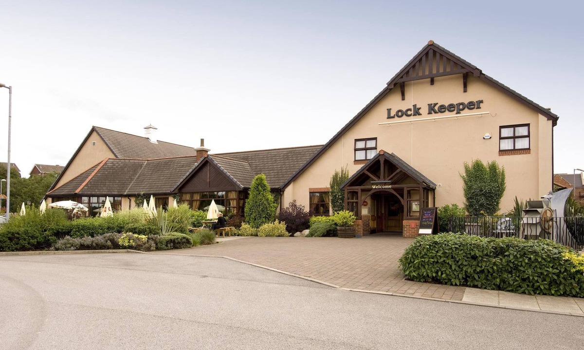 Chesterfield Hotel | Premier Inn Chesterfield North