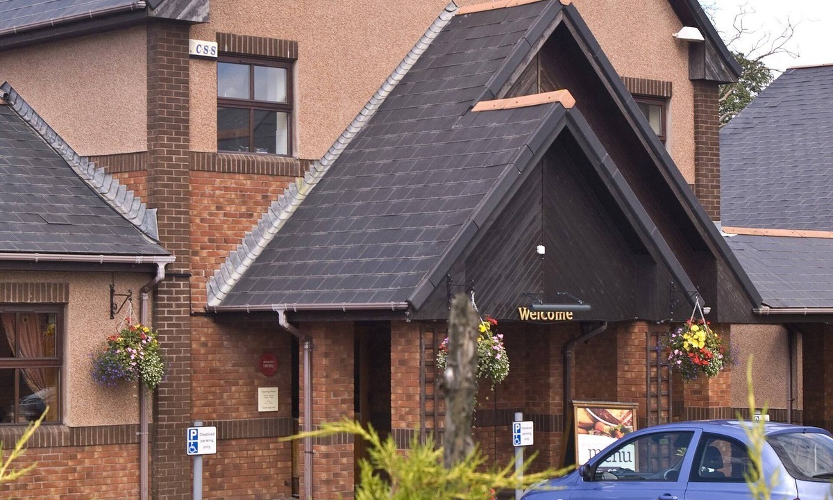 Murthill Hotel | Premier Inn Dundee - Monifieth