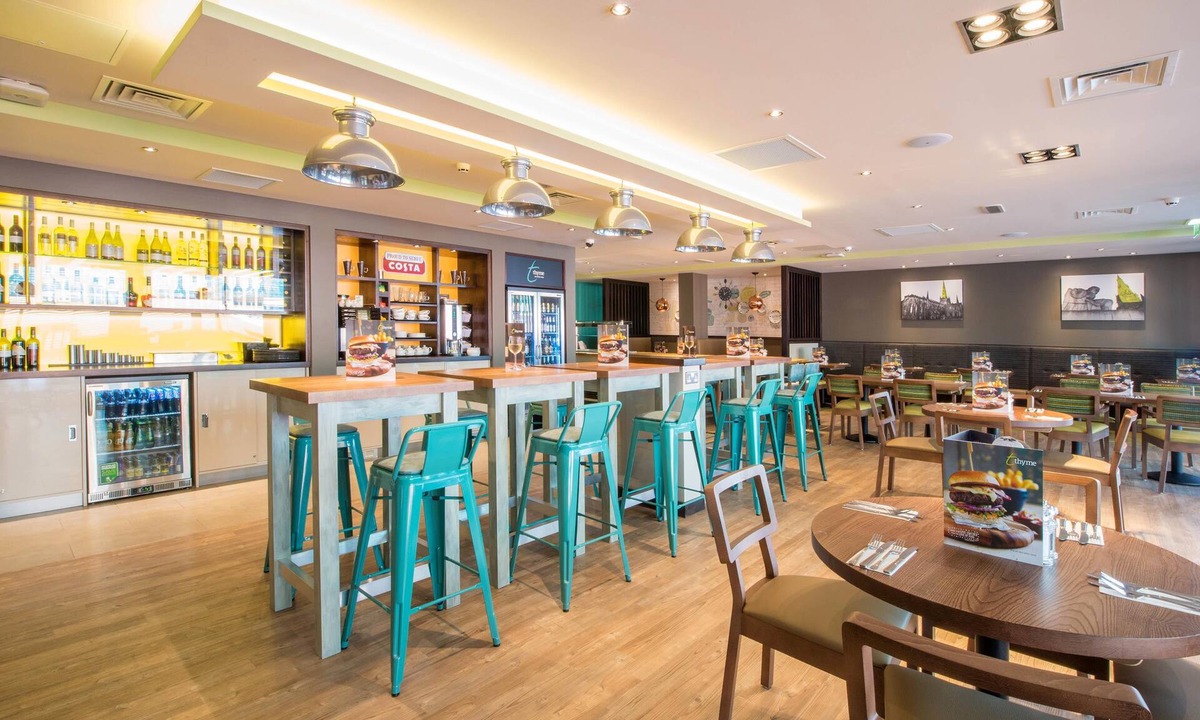 Lichfield Hotel | Premier Inn Lichfield City Centre