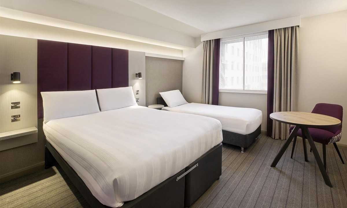 Five Oak Green Hotel | Premier Inn Tonbridge North