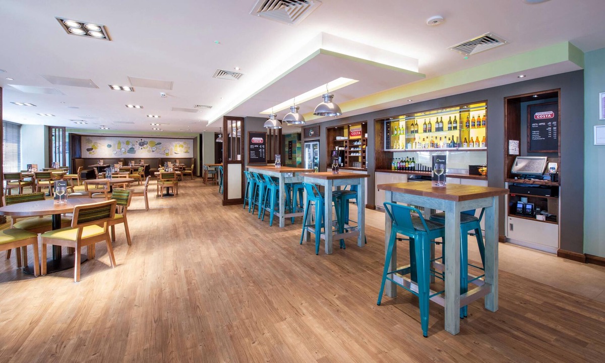 Worthing Hotel | Premier Inn Worthing Seafront