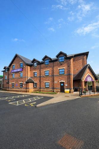 Standish Hotel | Premier Nights, Standish M6 J27