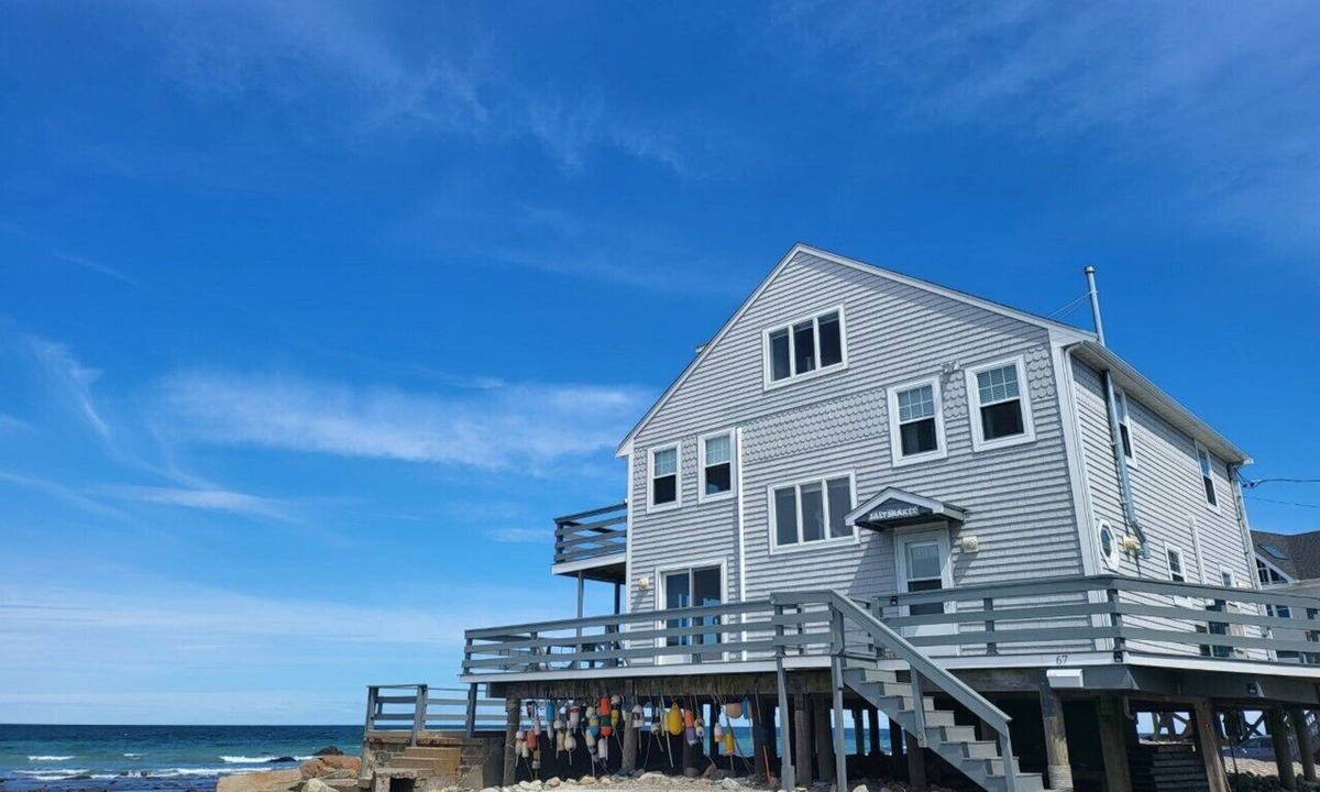 Scituate House | Premier Oceanfront house, steps to the beach!