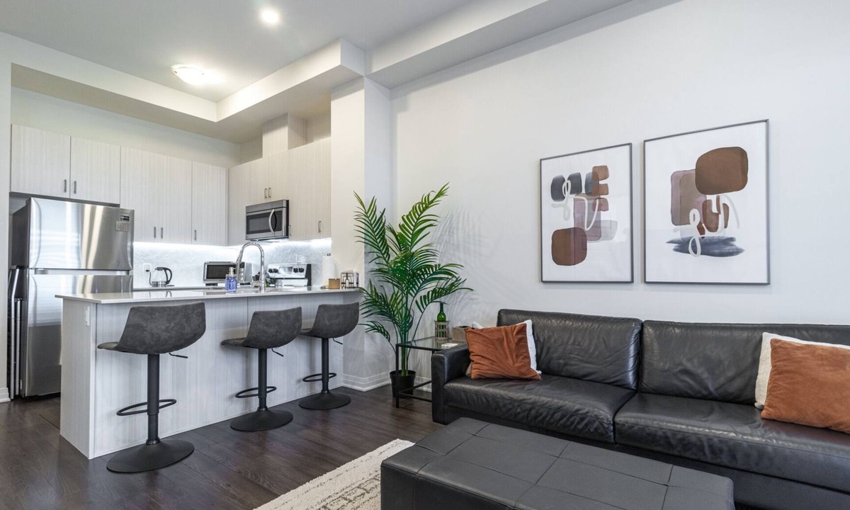 Milton Condo | Premium 1 Bed w/Rental Car, WiFi, Netflix and Prime Included