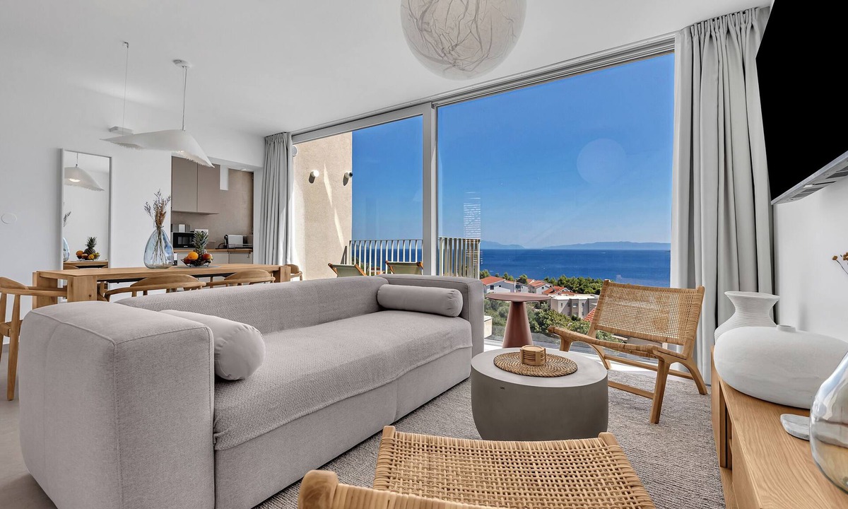Zavala Villa | Premium 3BR Villa Vista Divina w/Pool